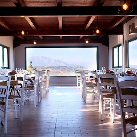 Relais Il Feudo Bed & Breakfast Beltiglio Екстериор снимка