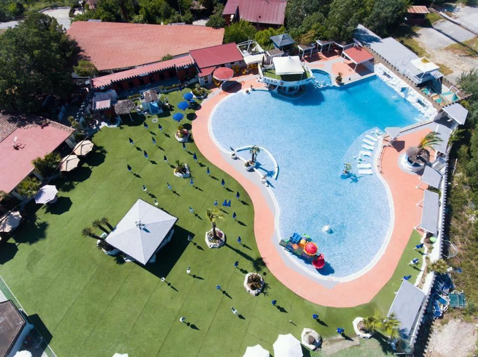 Relais Il Feudo Bed & Breakfast Beltiglio Екстериор снимка