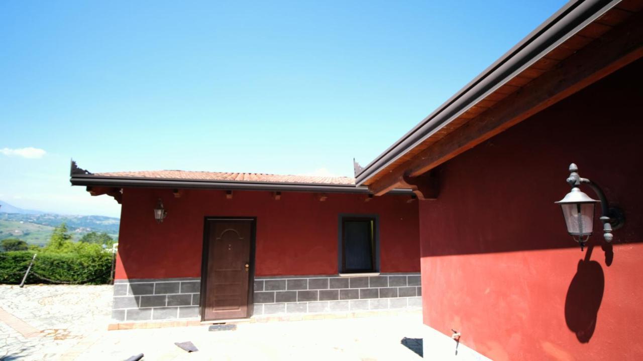 Relais Il Feudo Bed & Breakfast Beltiglio Екстериор снимка