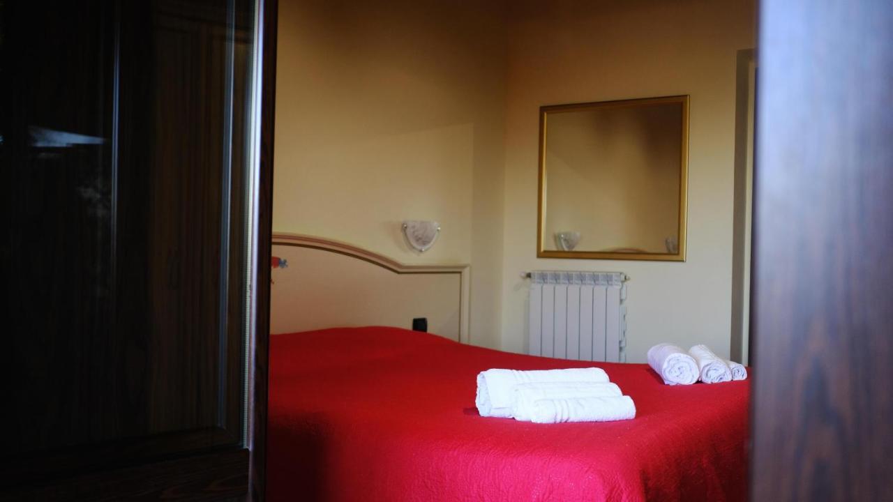 Relais Il Feudo Bed & Breakfast Beltiglio Екстериор снимка