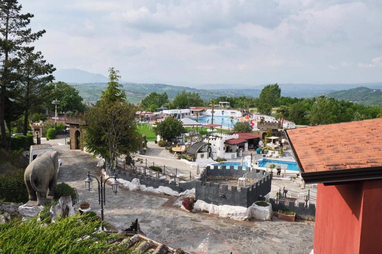 Relais Il Feudo Bed & Breakfast Beltiglio Екстериор снимка