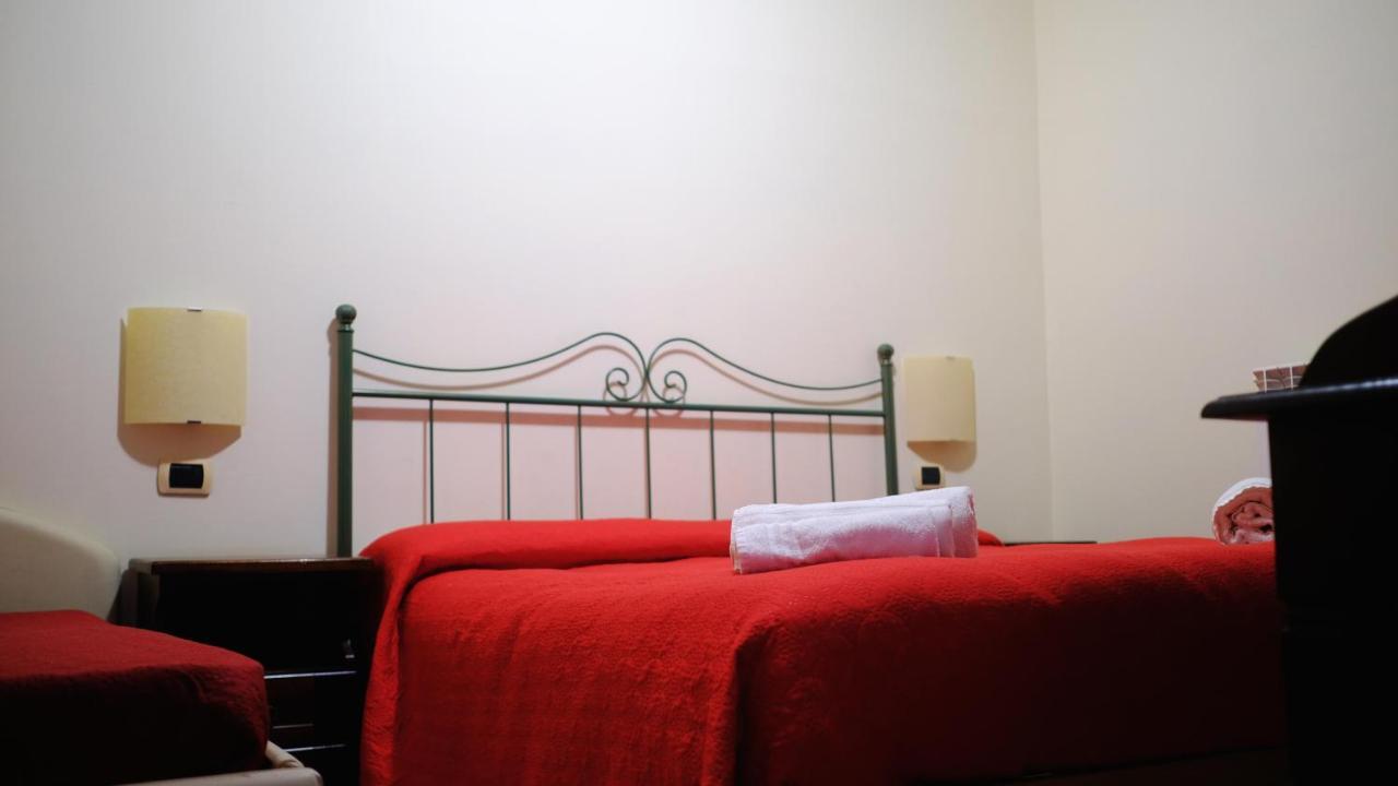 Relais Il Feudo Bed & Breakfast Beltiglio Екстериор снимка